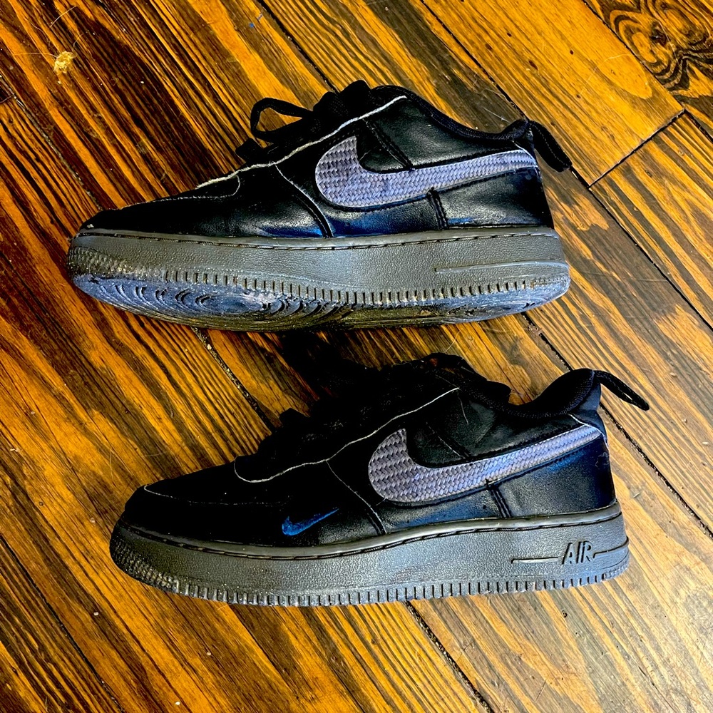 Nike Air Force. Son hardly wore these